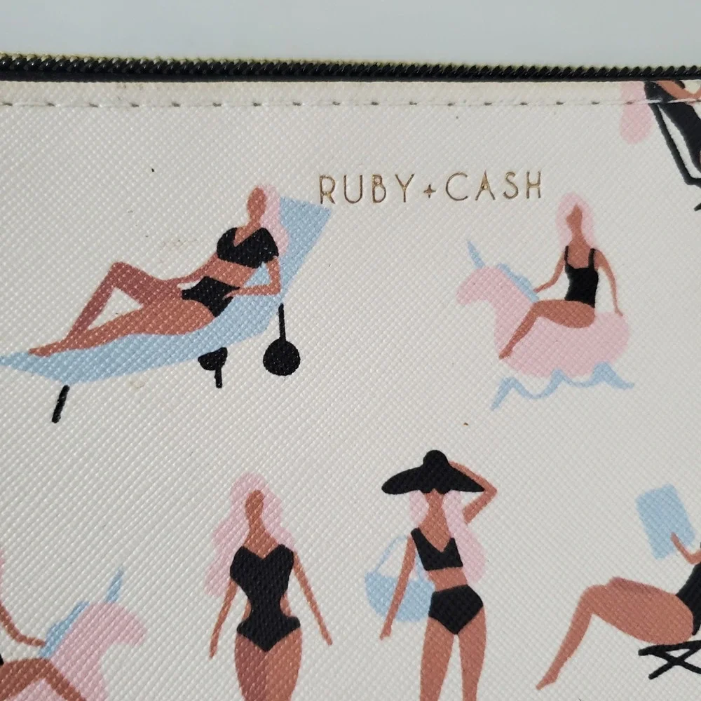 Ruby + Cash On Holiday Beach Print Makeup Bag Pouch Cream Gold Zipper